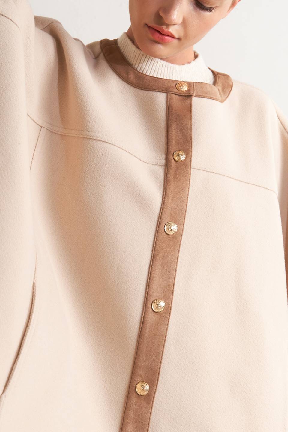 TIMELESS ELEGANCE WOVEN FELT CAPELET