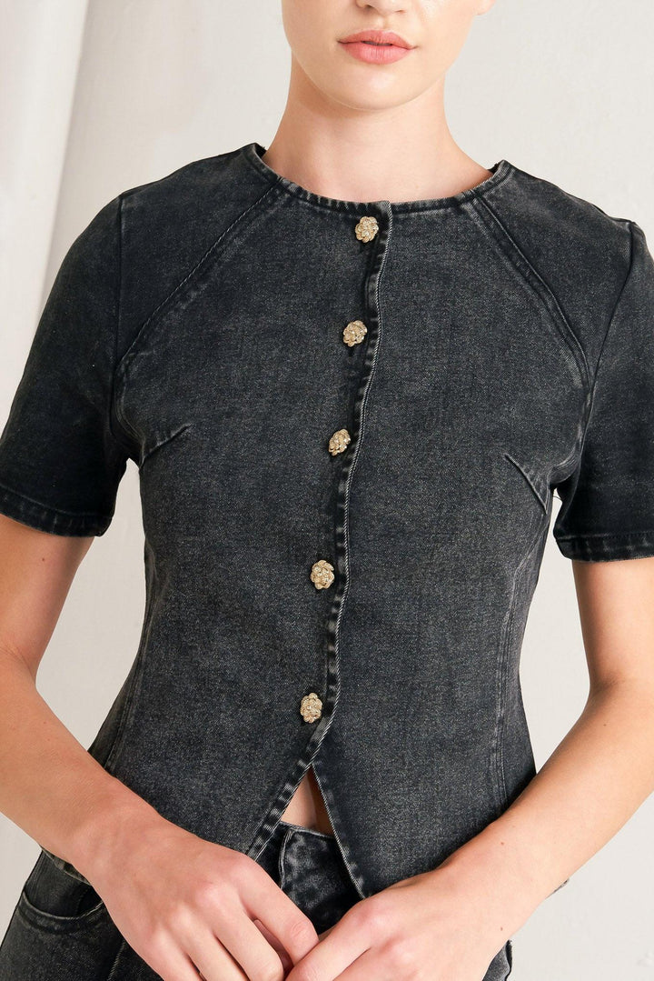 ELEGANT EVERYDAY LOOK DENIM JACKET
