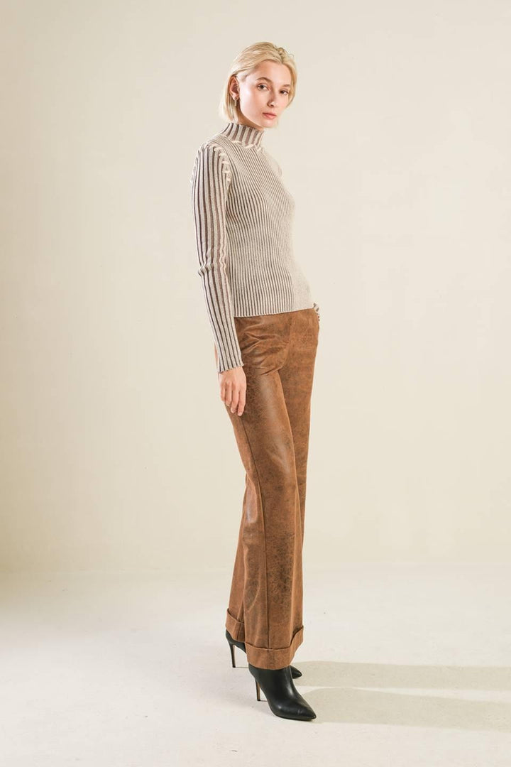 CANDID LOVE SWEATER TOP