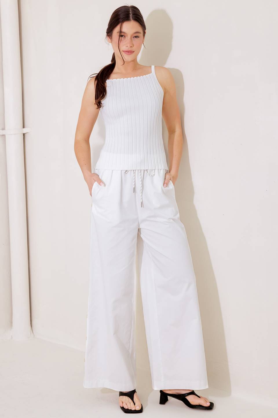 BIT OF SUNSHINE WHITE SWEATER KNIT TANK TOP