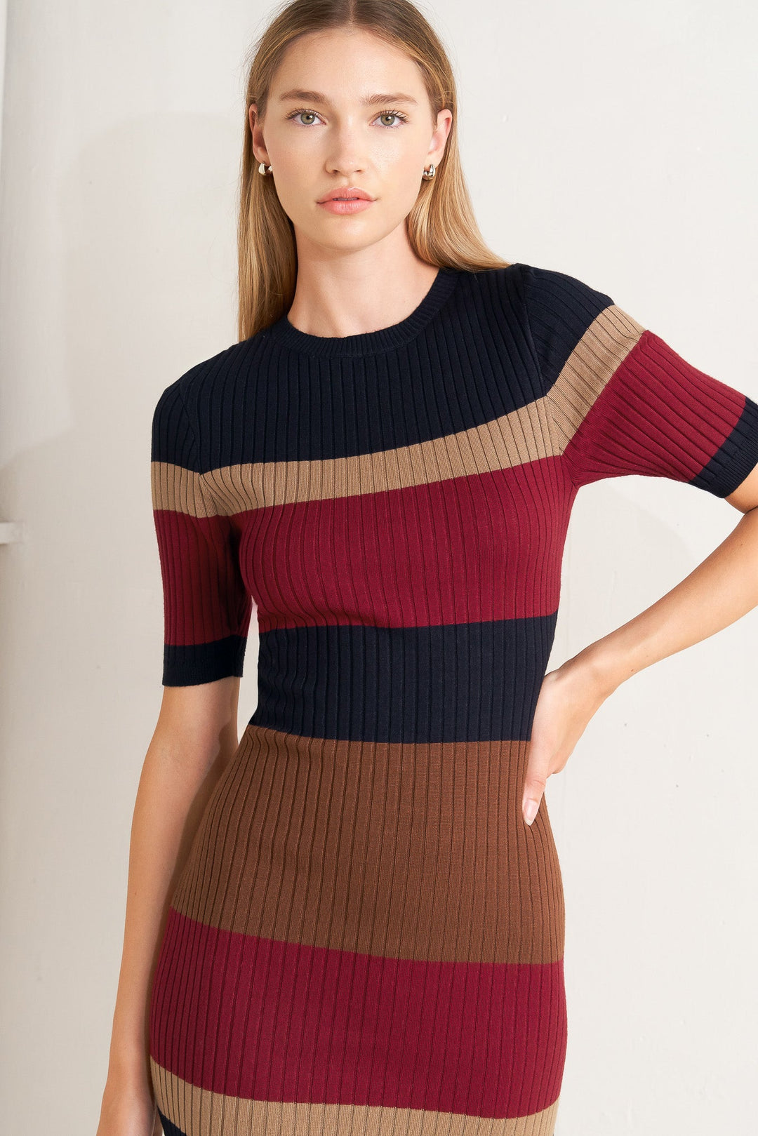 FALL RHYTHM COLOR BLOCKED MIDI SWEATER DRESS
