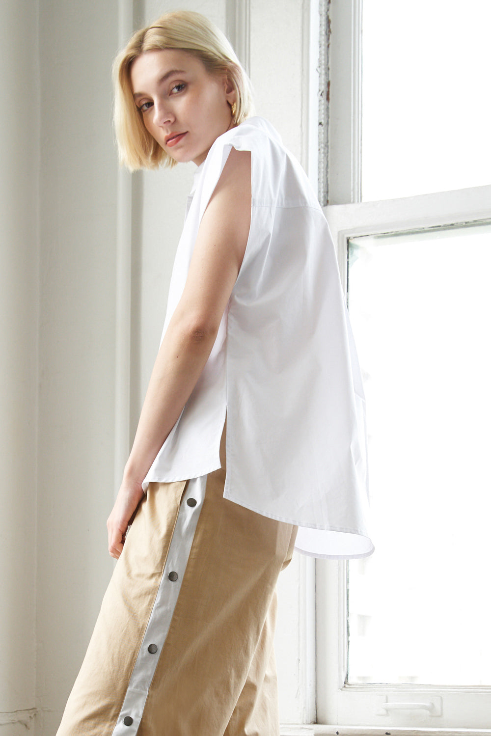 MUCH TO CELEBRATE POPLIN TOP