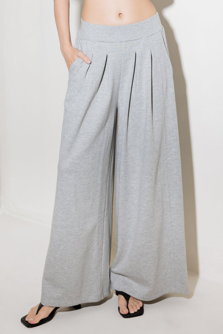 TRUST THE NOW IN KNIT TOP AND PANT SET