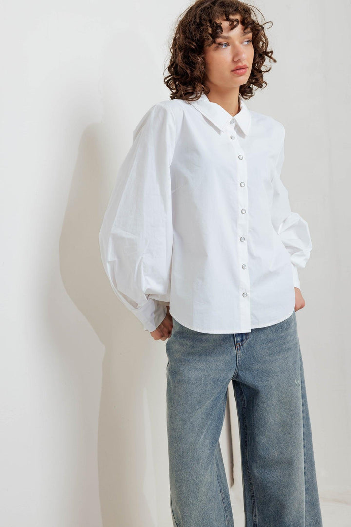 WHITE NOISE SOLID WOVEN TOP