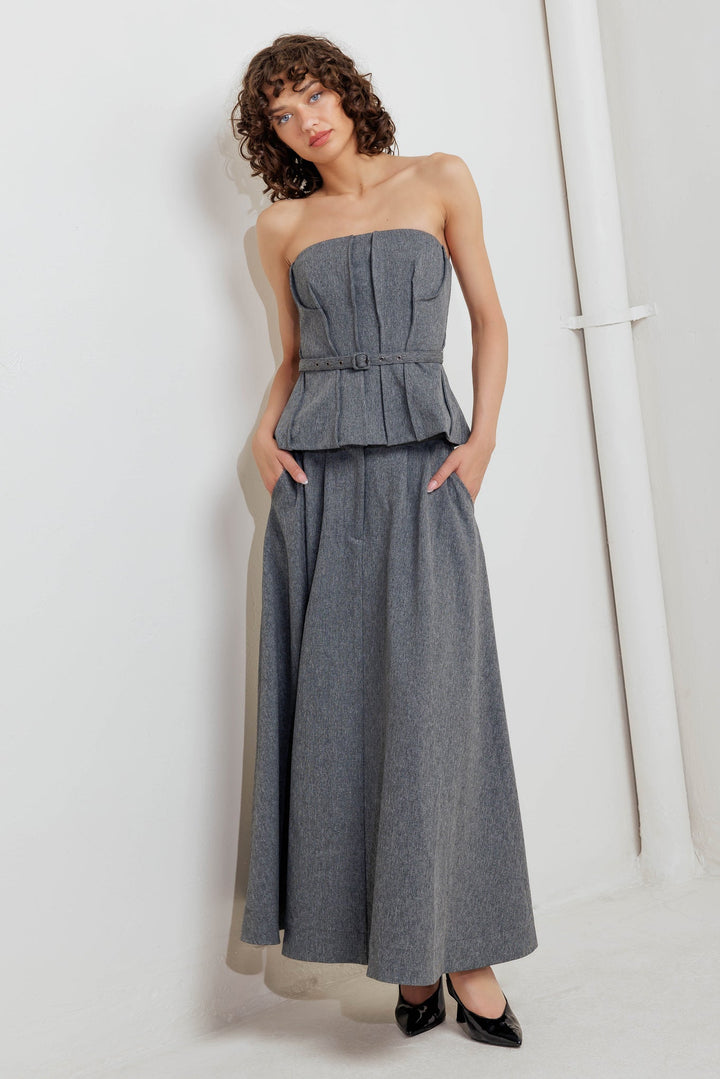 TIMELESS LOOK WOVEN TUBE TOP