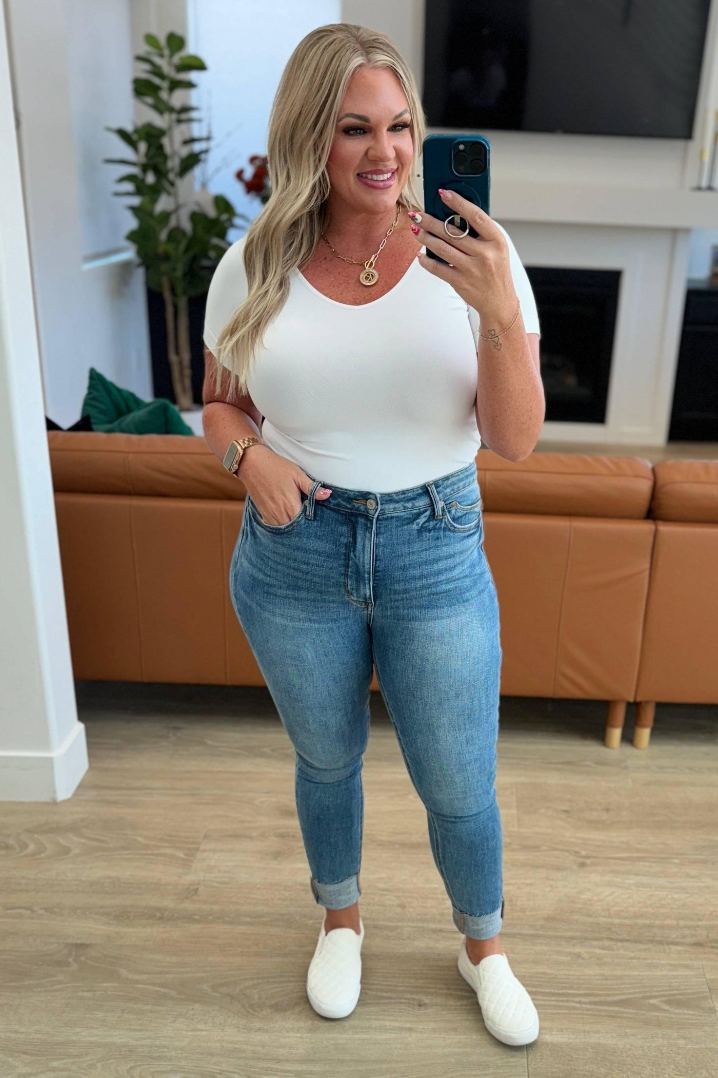 Plus size model mirror selfie in Nicole Tummy Jeans