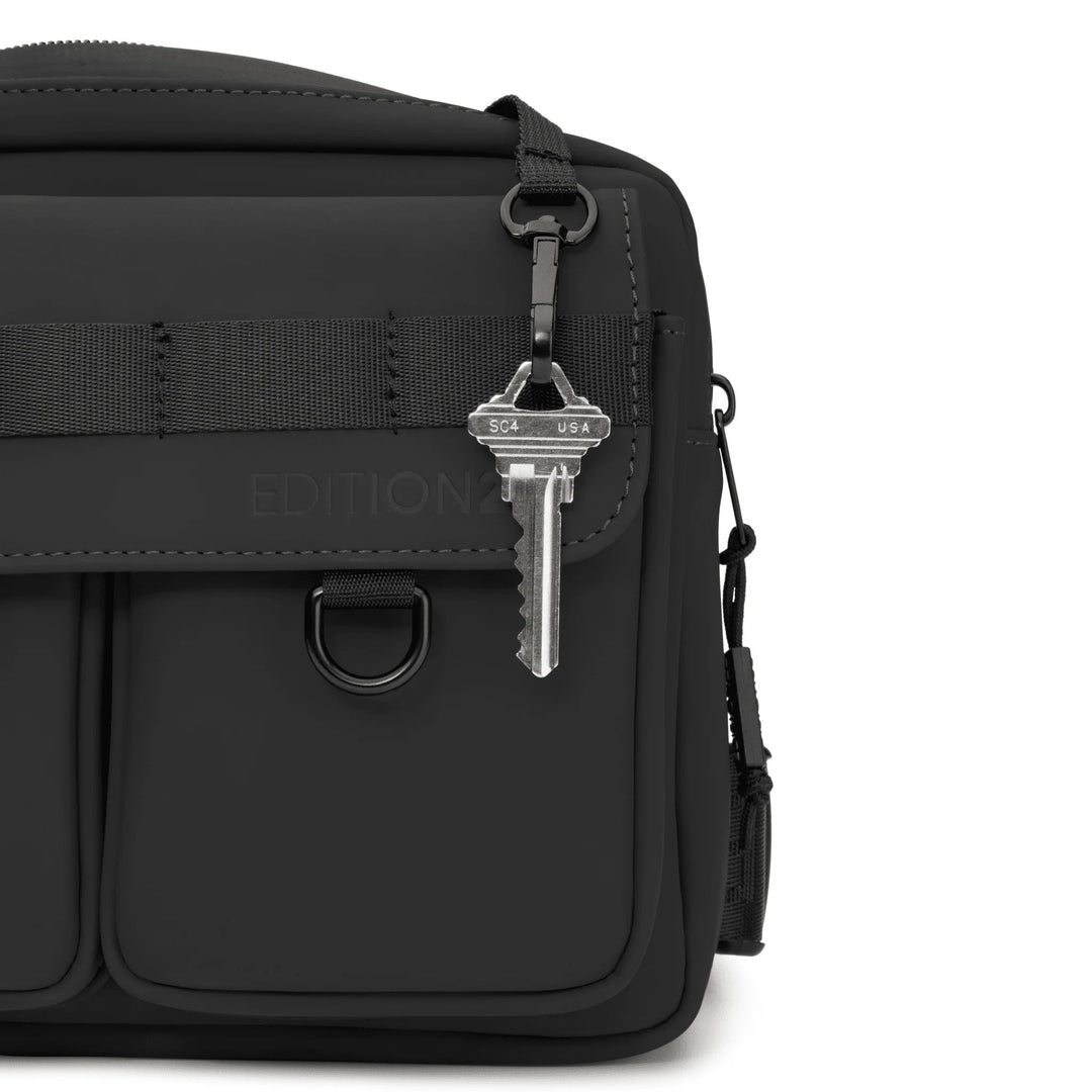 Edition22 Lockpoint Frontal Sling Bag