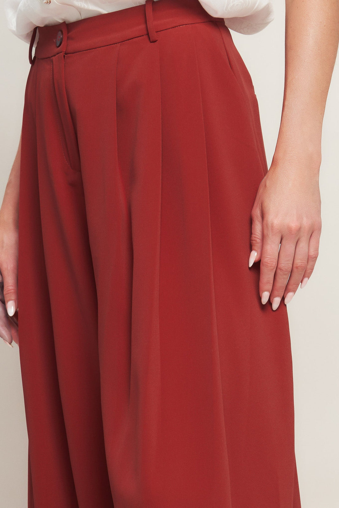 THROW IT BACK WOVEN PANTS