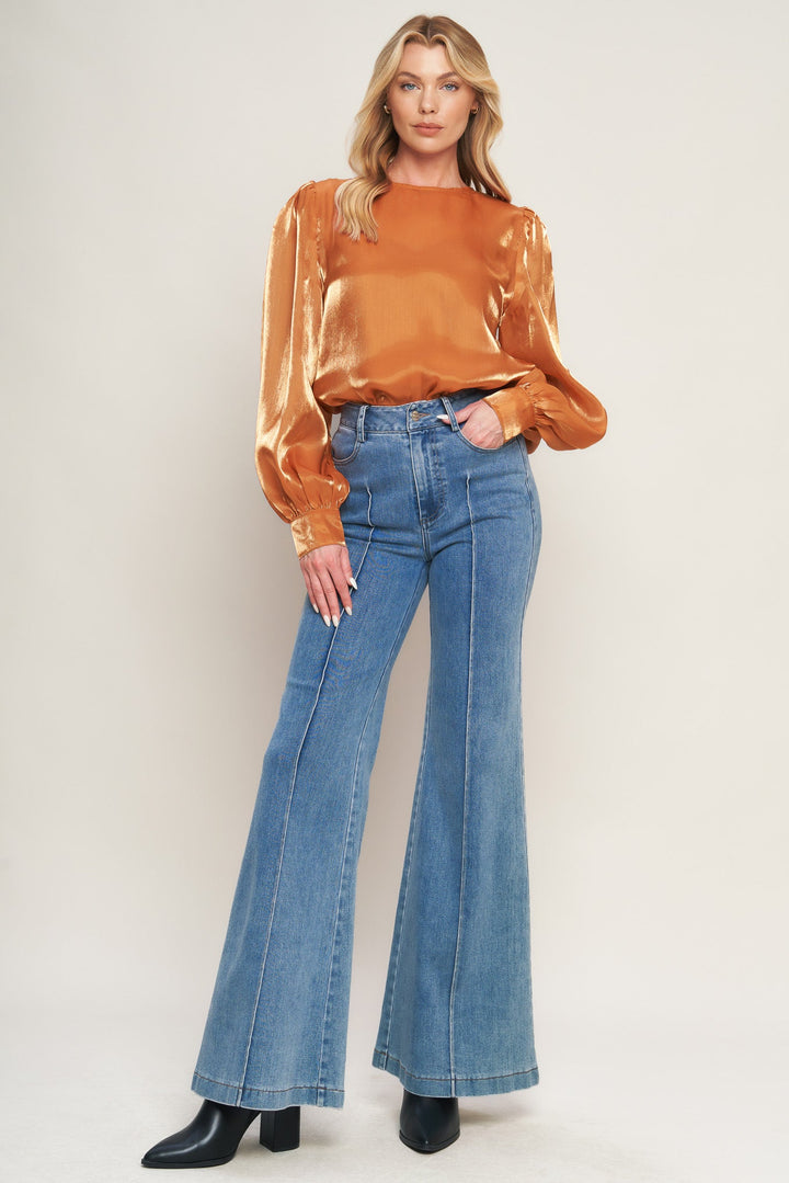 OUTING LIGHT WOVEN TOP