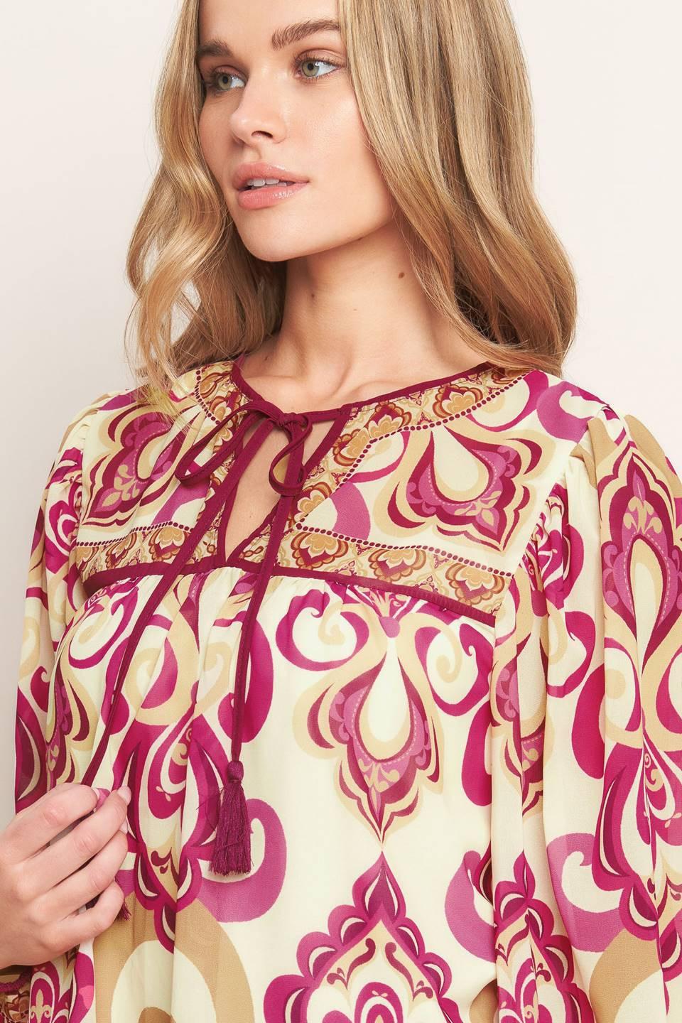 FUSION GROOVE WOVEN TOP