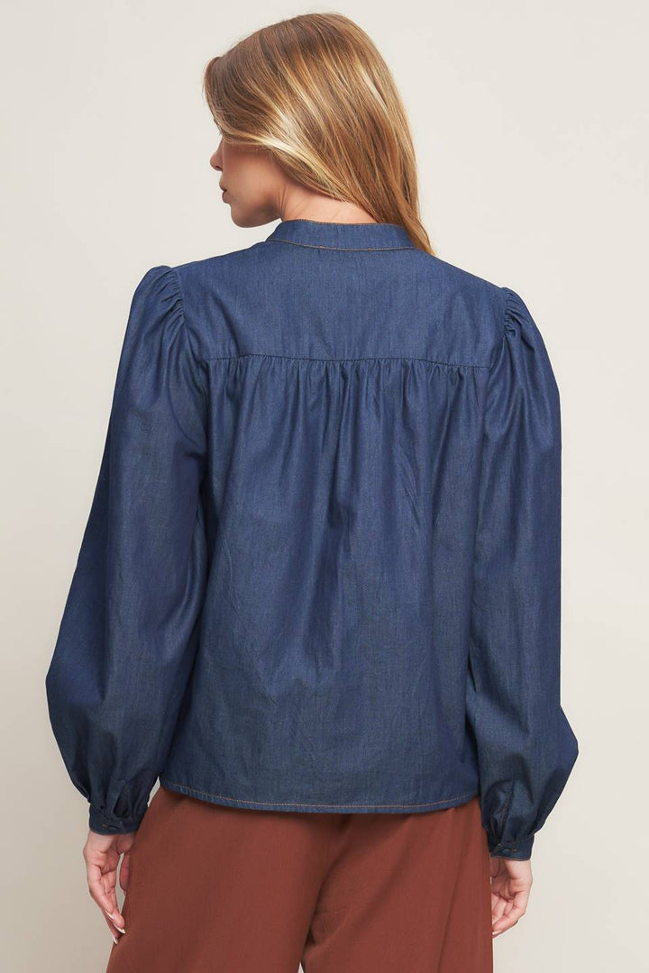 STITCH STORY LIGHTWEIGHT DENIM TOP