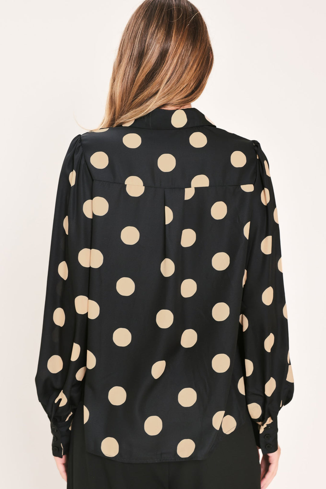 URBAN CIRCLES WOVEN TOP