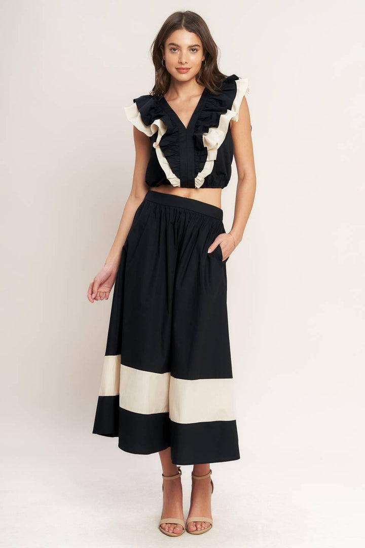 GALLERY CONTRAST WOVEN CROP TOP