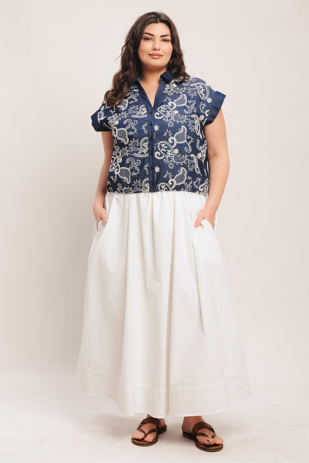 HANDCRAFTED FEEL EMBROIDERY TOP