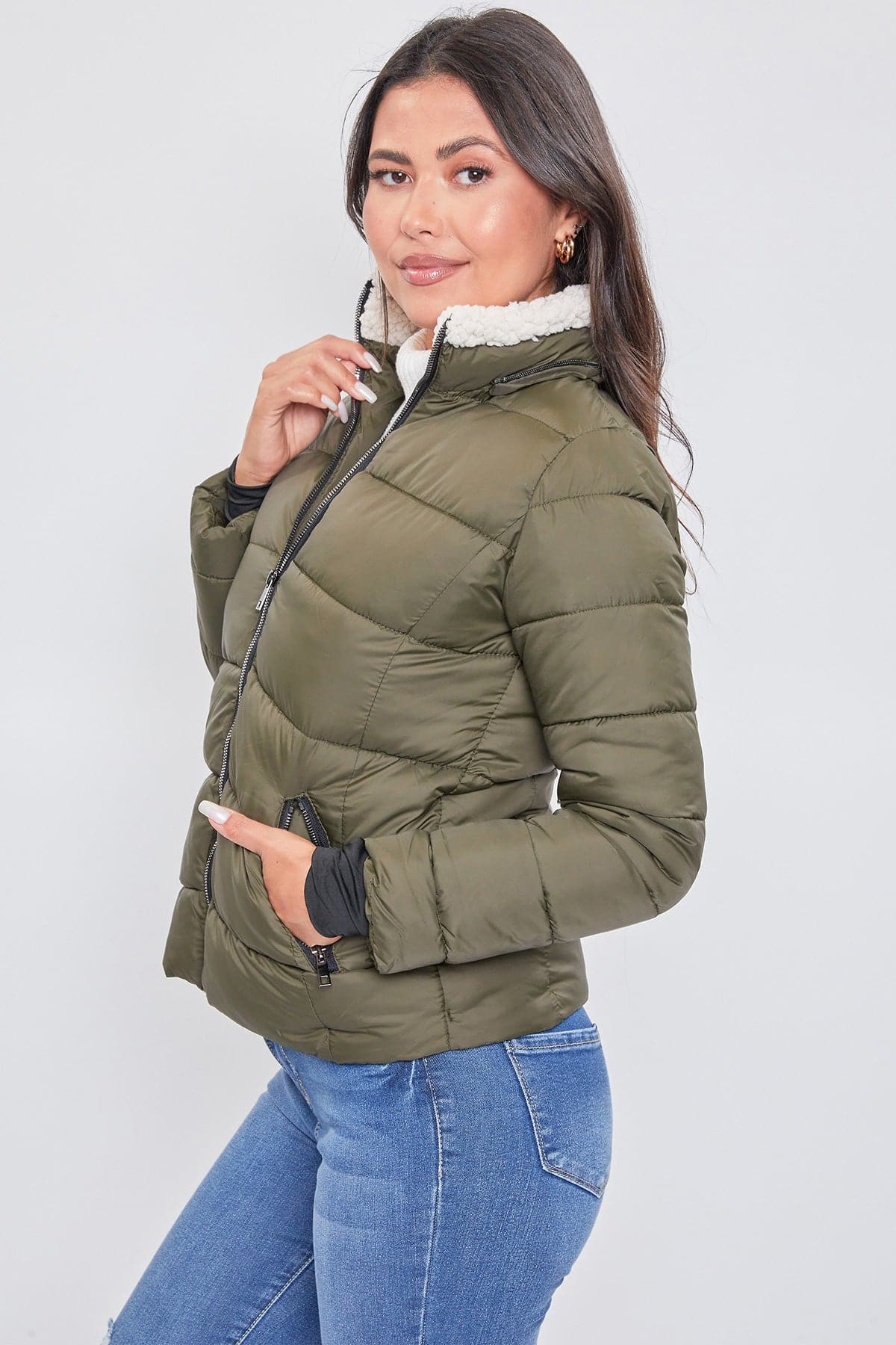 Women's Winter Puffer Jacket With Sherpa Fur Hoodie