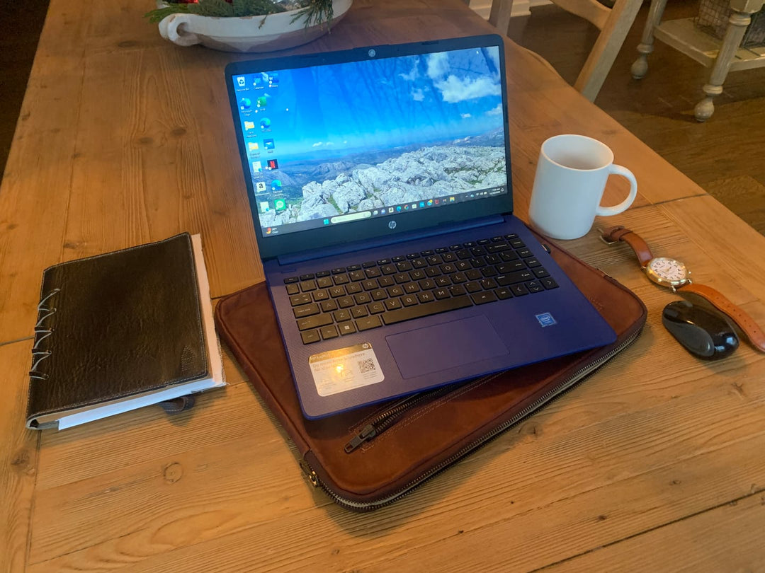 Zento Laptop Sleeve - Dark Brown