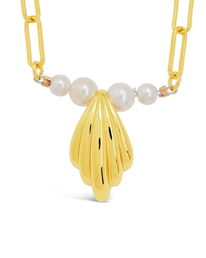 Chérie Pearl Shell Pendant Necklace