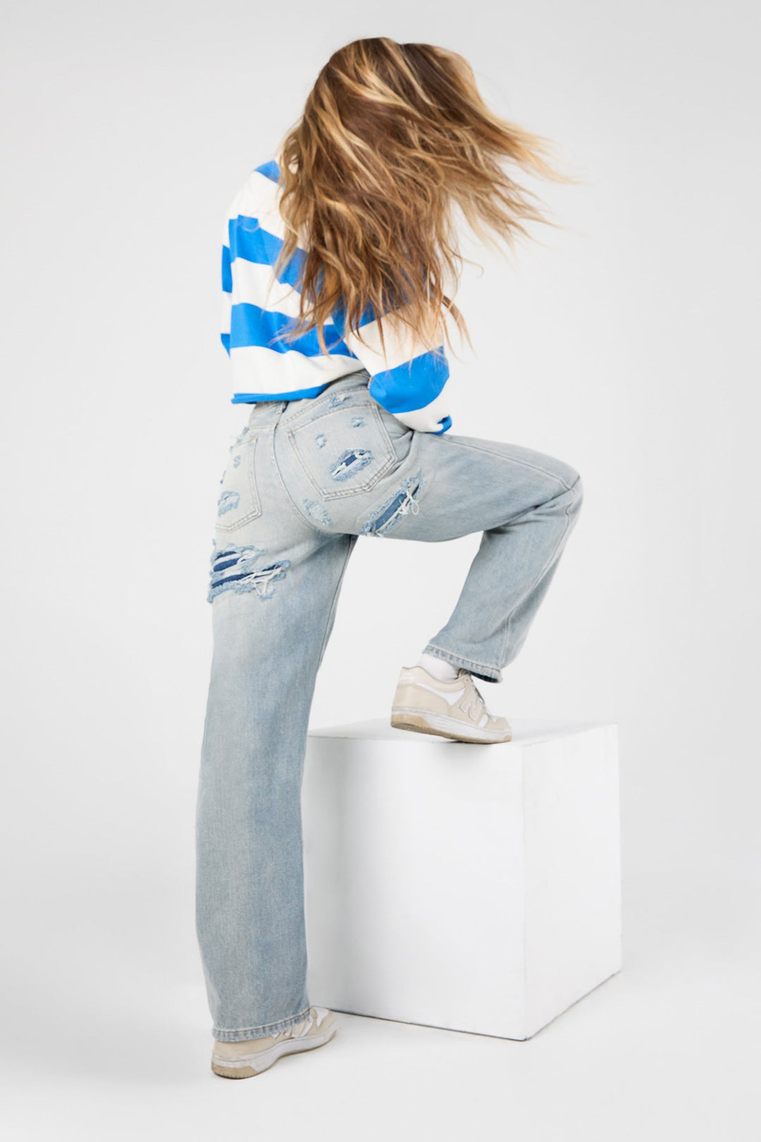 Women's High Rise Relaxed Rip Repair Jeans