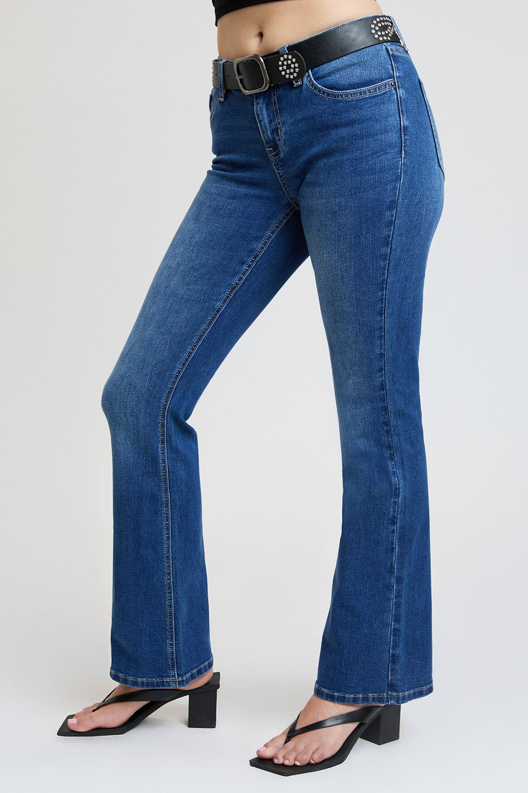 Women's Mid Rise Belted Bootcut Jeans