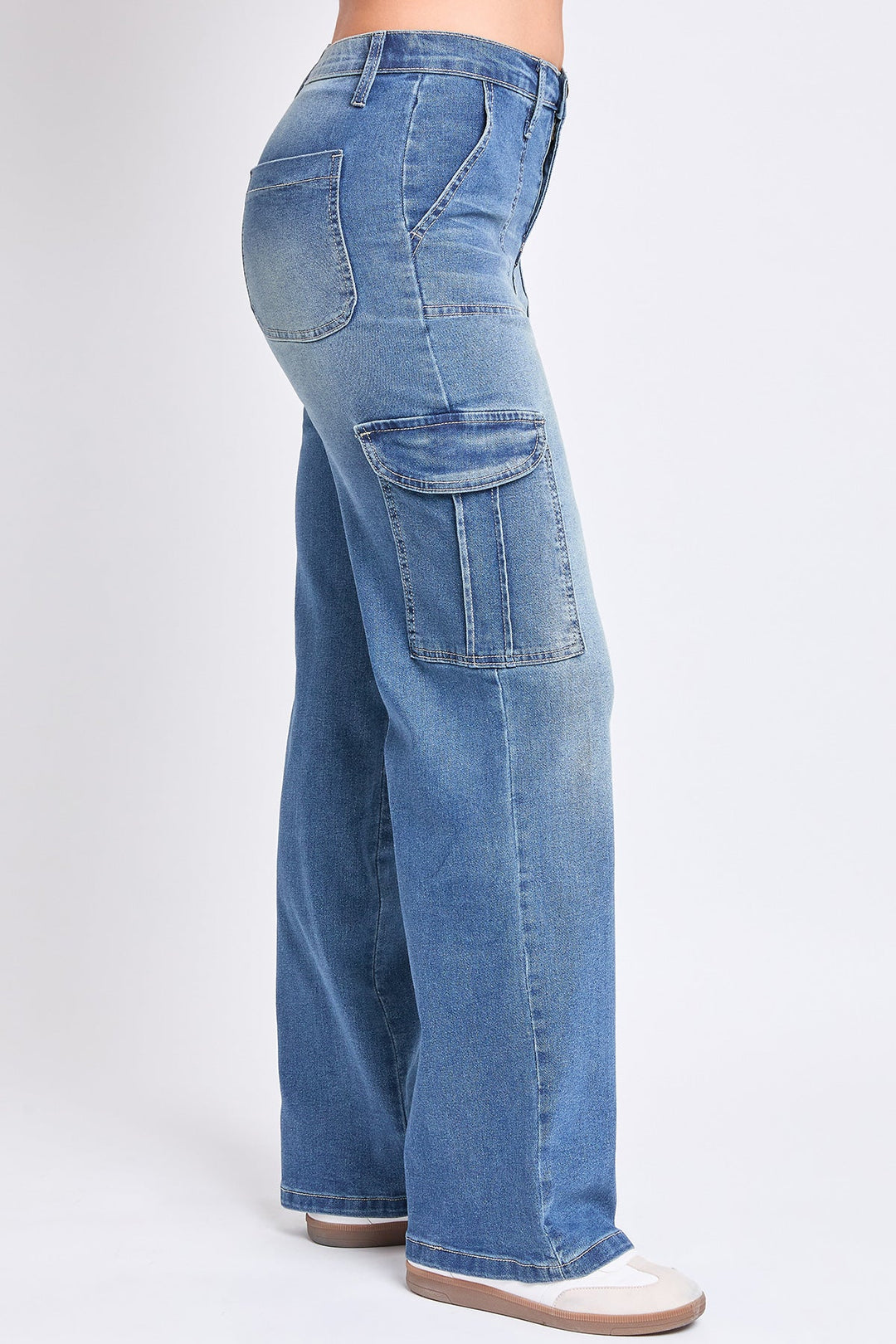 Women's High Rise Elastic Waist Cargo Straight  Jeans