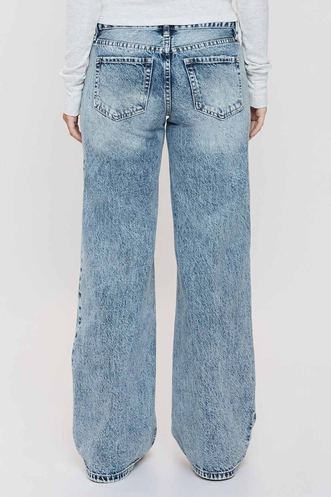 Women's Low Rise Wide Leg Rigid Jeans