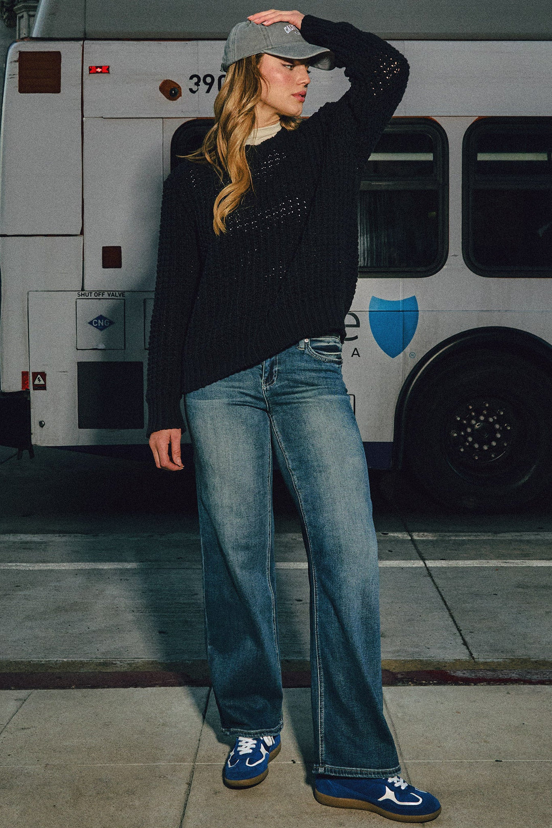 Women's Luxe Mid Rise Wide Leg Jeans