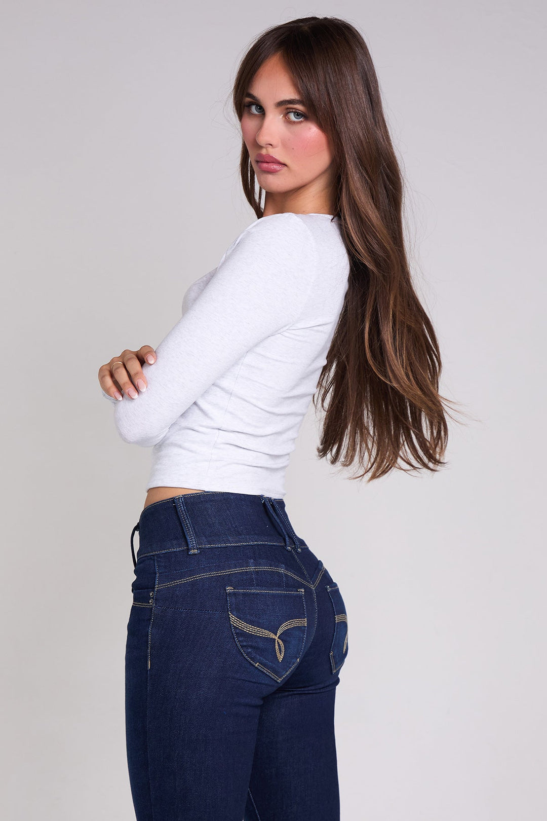 Women's Luxe Mid Rise 3-Button WannaBettaButt Skinny Jeans