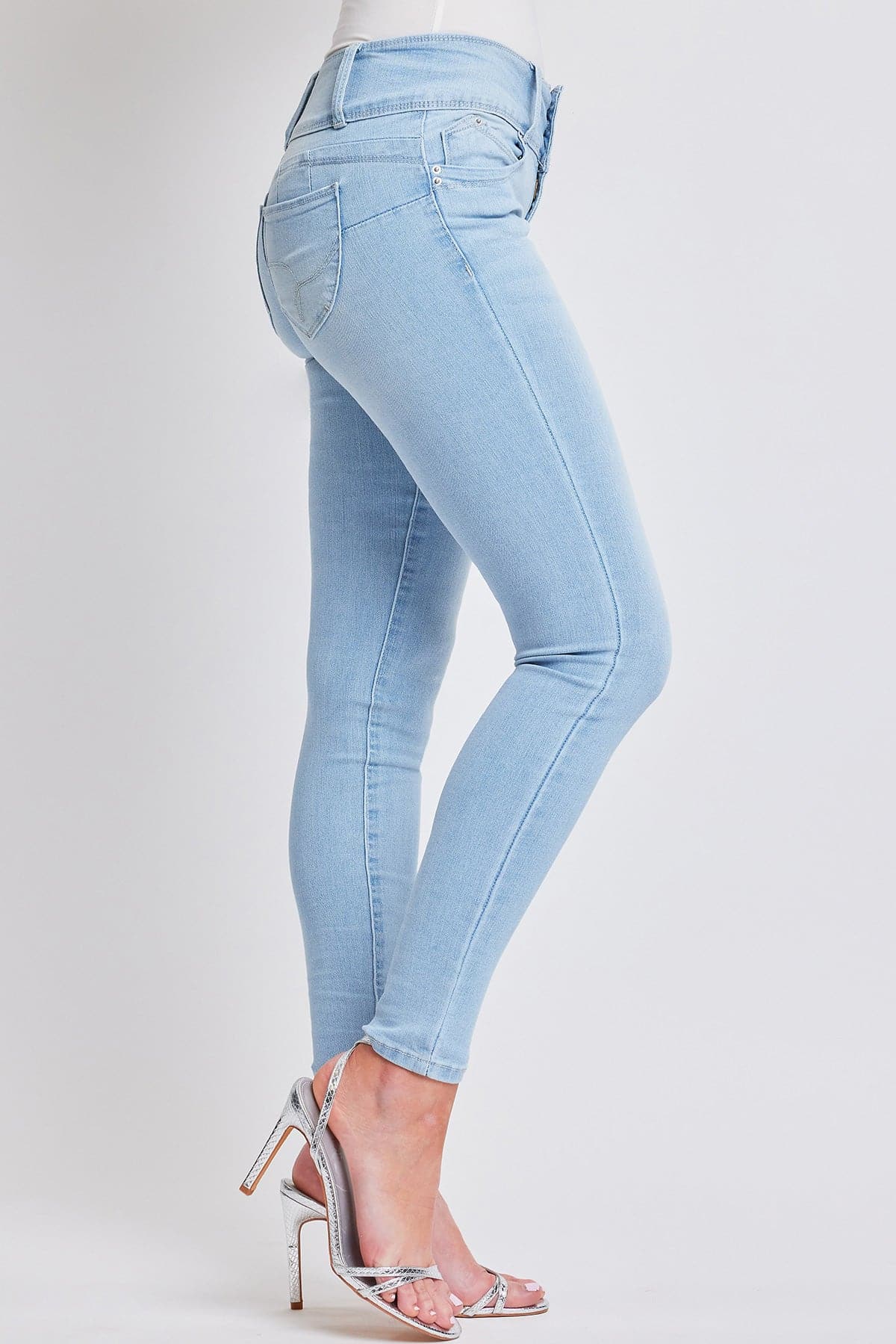 Women's Sustainable WannaBettaButt 3 Button Skinny Jeans