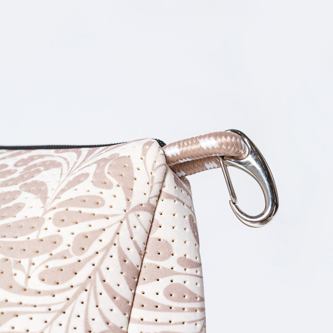 ESSENTIAL POUCH PALM DREAMS BEIGE