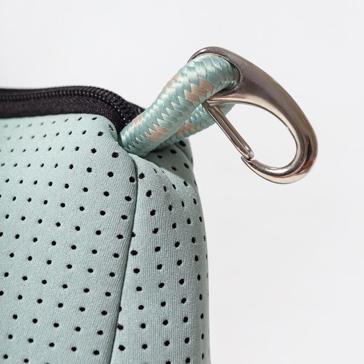 ESSENTIAL POUCH MINTY GREEN