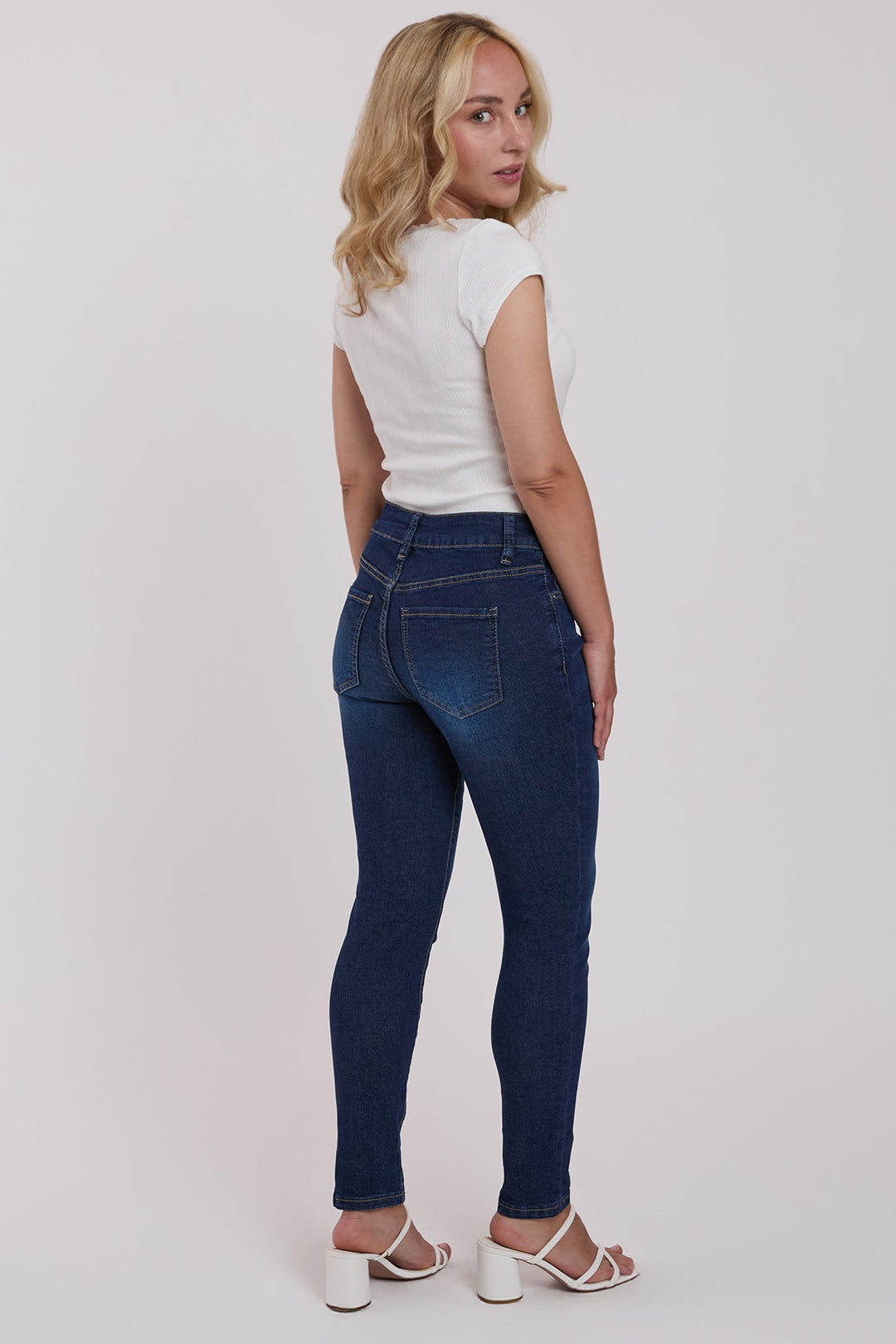 Women's Petite Sustainable High Rise Skinny Jeans