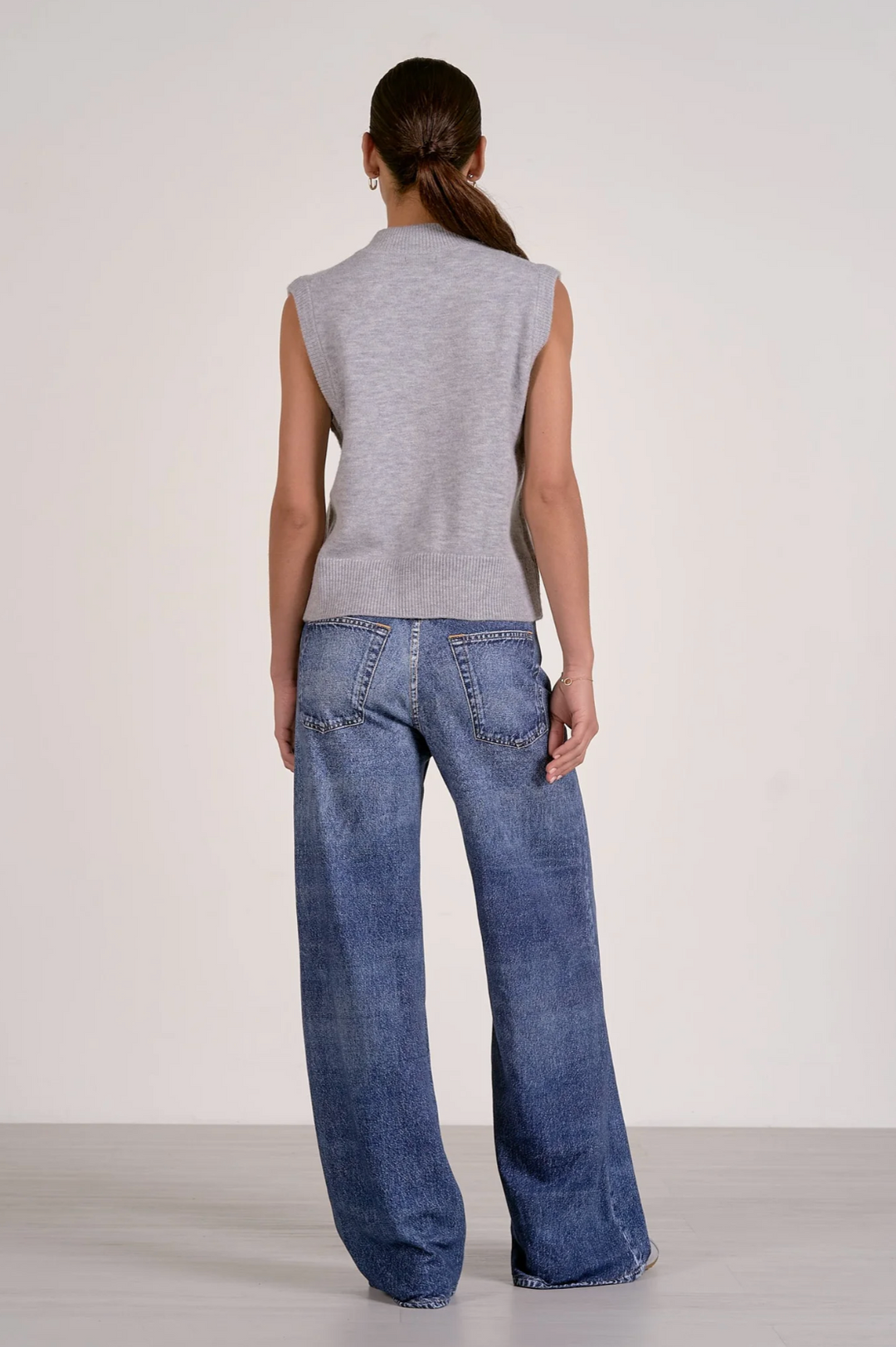 Britt Sleeveless Sweater Top