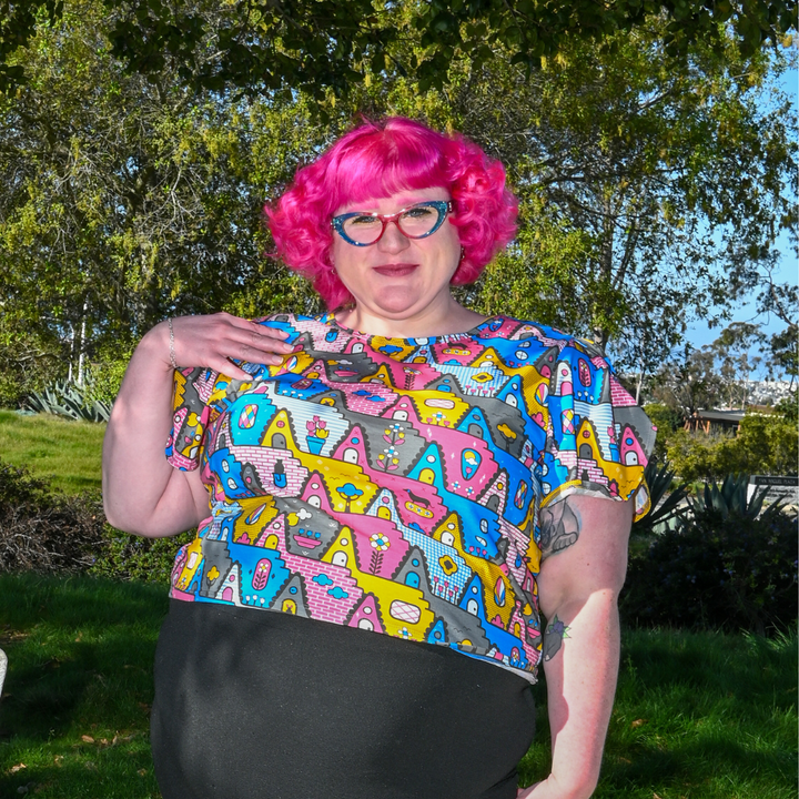 8-Bit A-Frames Cropped Tulip Sleeve in Pretty Pastels