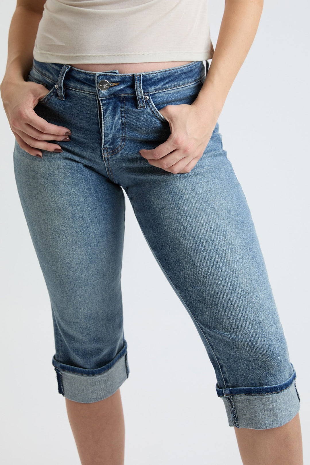 Women's Premium Stretch Essential Cuff Capri