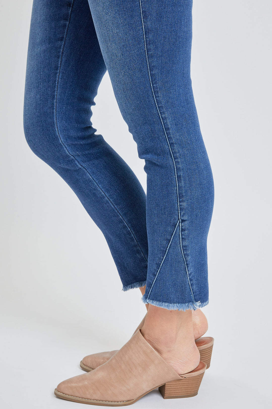 Women's Skinny  With Side Seam Insert Sustainable Jeans