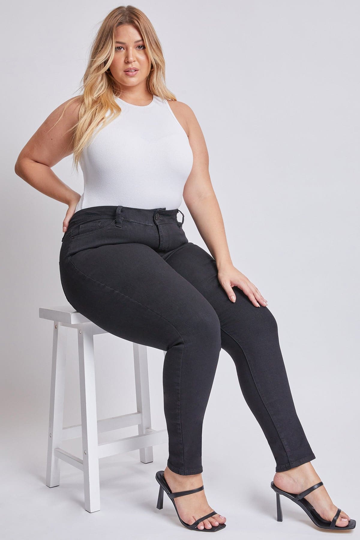 Women's Plus Size Essential High Rise Skinny Jeans