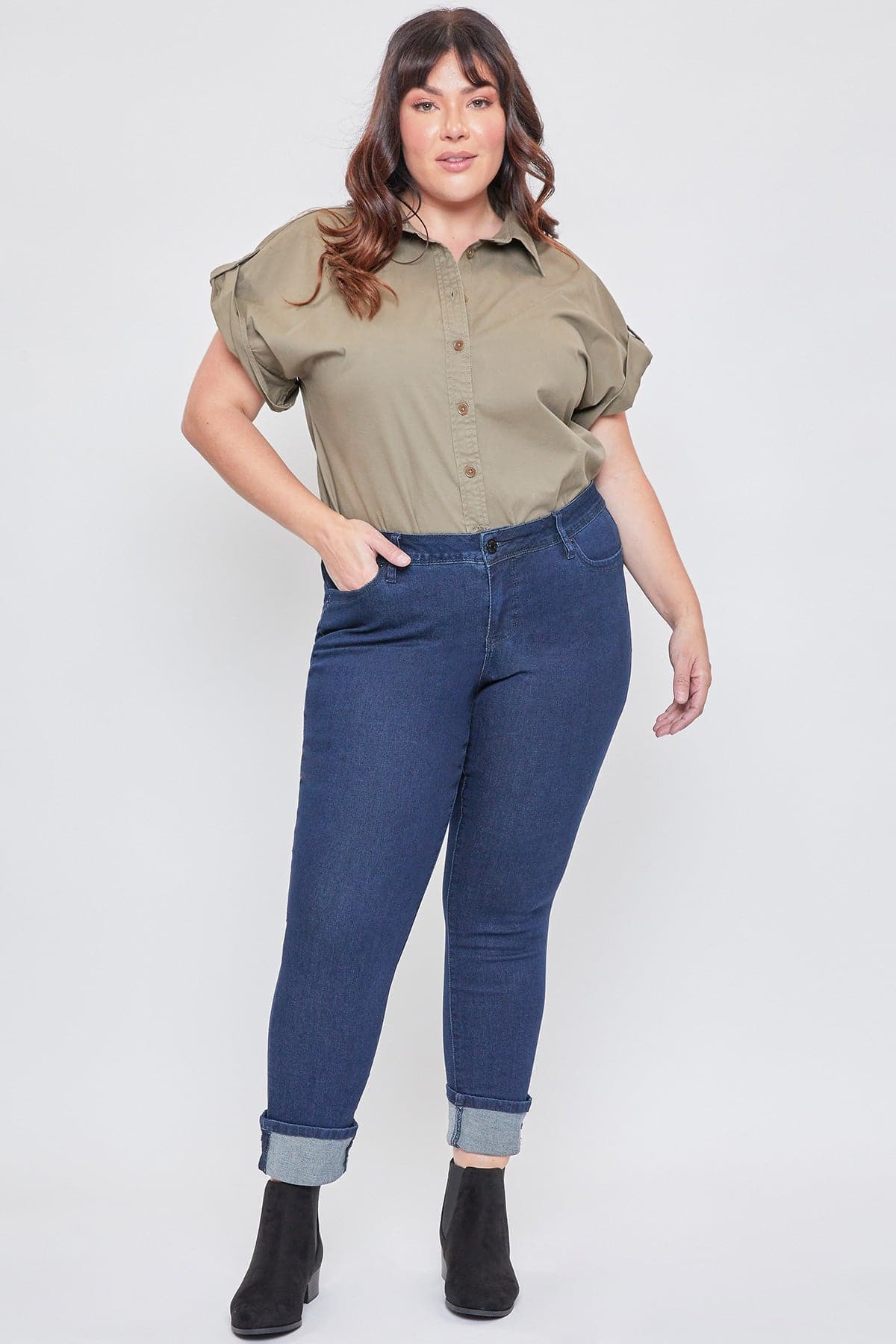 Women's Plus Size WannaBettaButt Mid Rise Mega Cuff Ankle Jeans