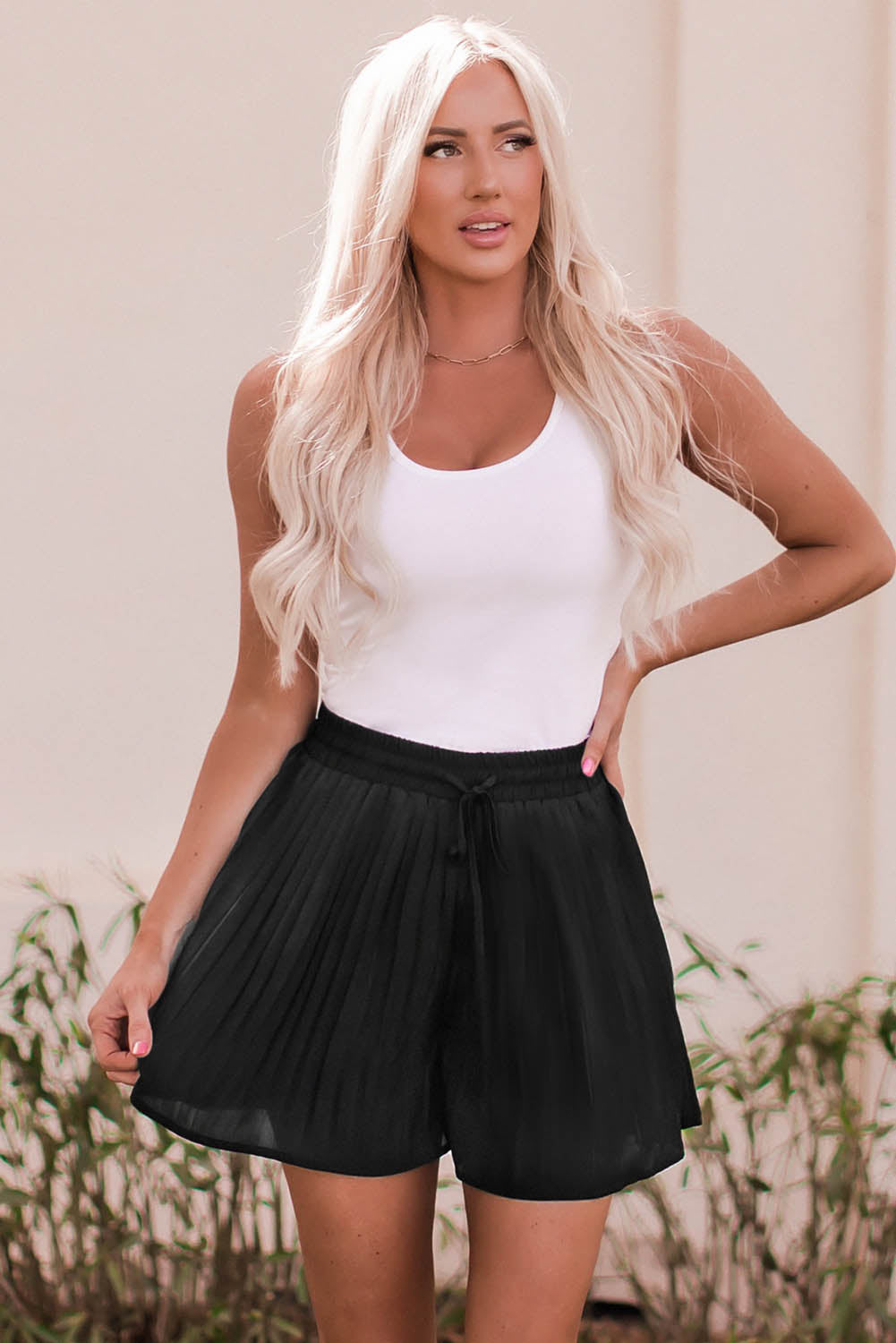 Black Drawstring Waist Flowy Pleated Shorts