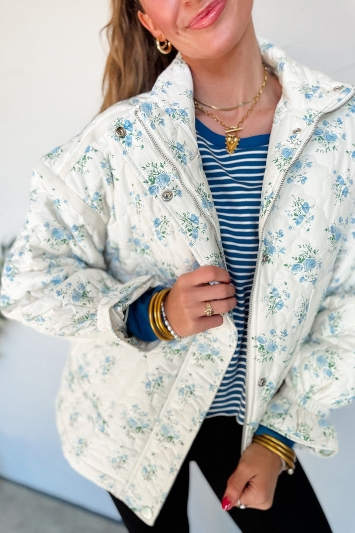 Sky Blue Floral Quilted Flounced Sleeve Casual Puffer Coat