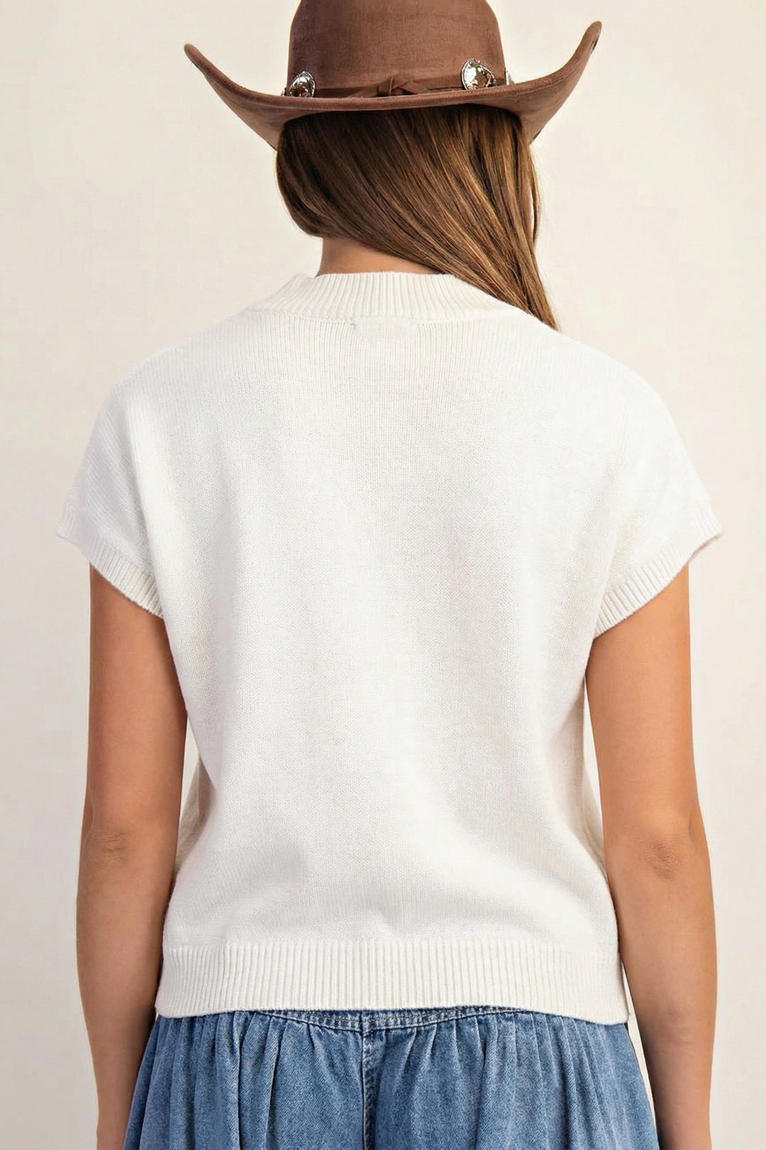 White Corded Horseshoes Ribbed Trim Mock Neck Short Sleeve Sweater