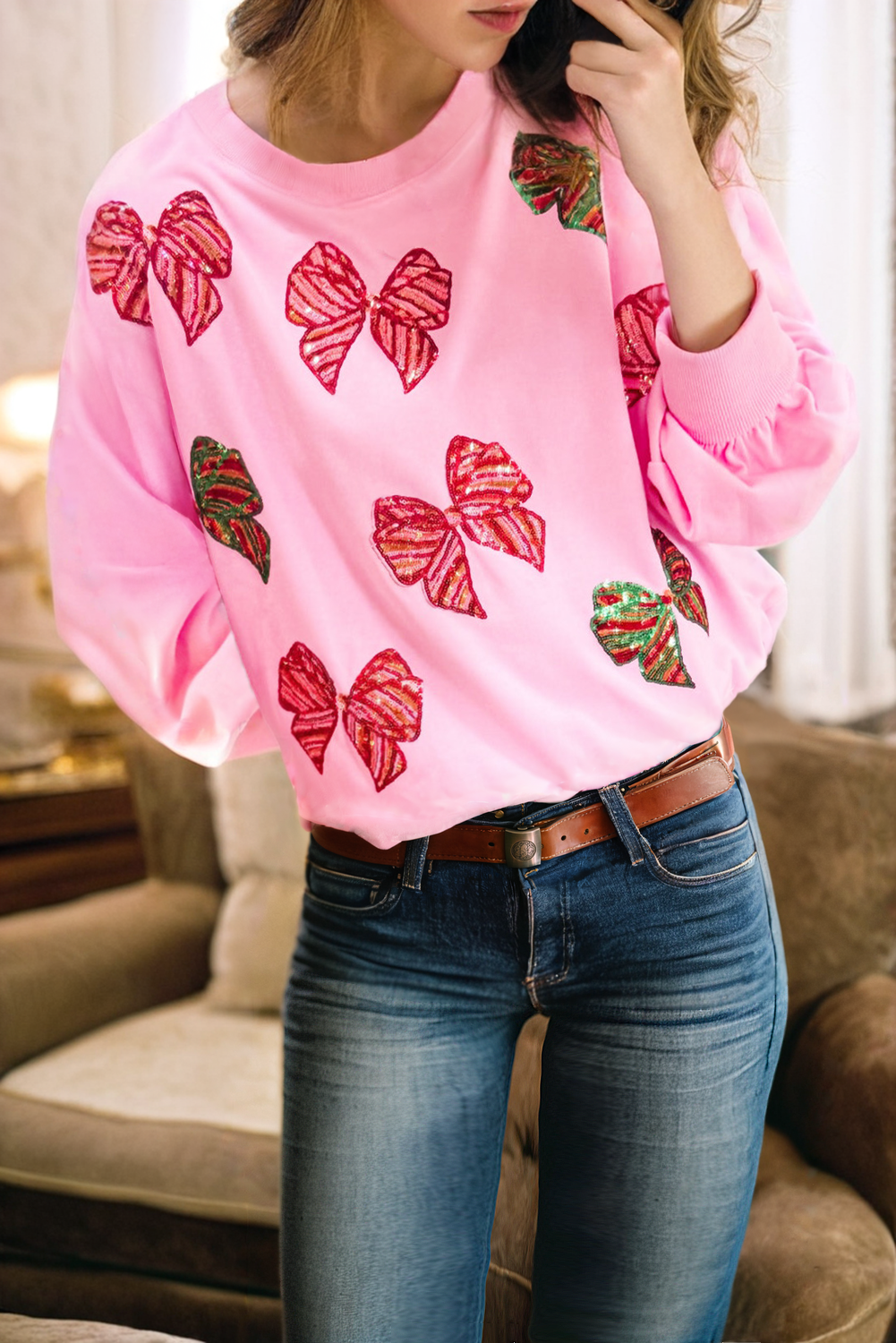 Bonbon Sequin Bowknot Patched Graphic Christmas Sweatshirt