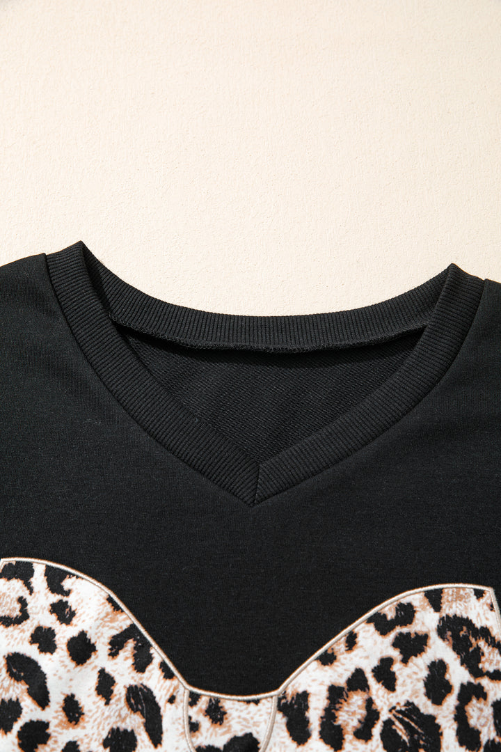 White Contrast Leopard Bow Patched V Neck Loose Tee Drawstring Shorts 2pcs Outfit