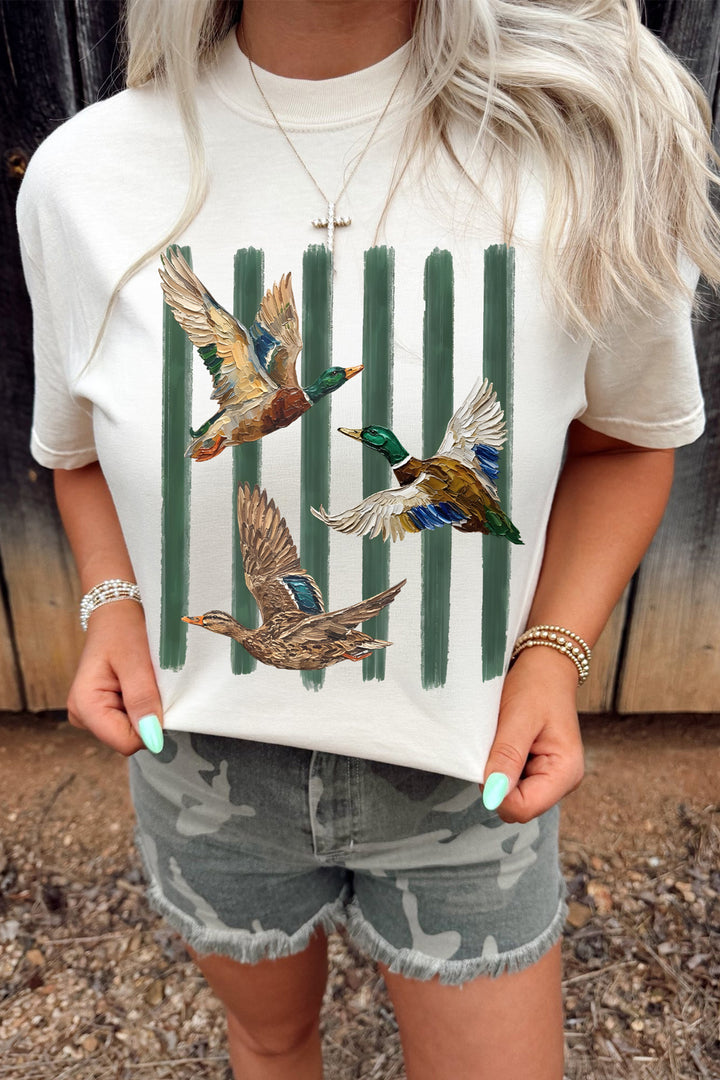 White Western Mallard Stripes Printed Graphic Round Neck Casual Tee