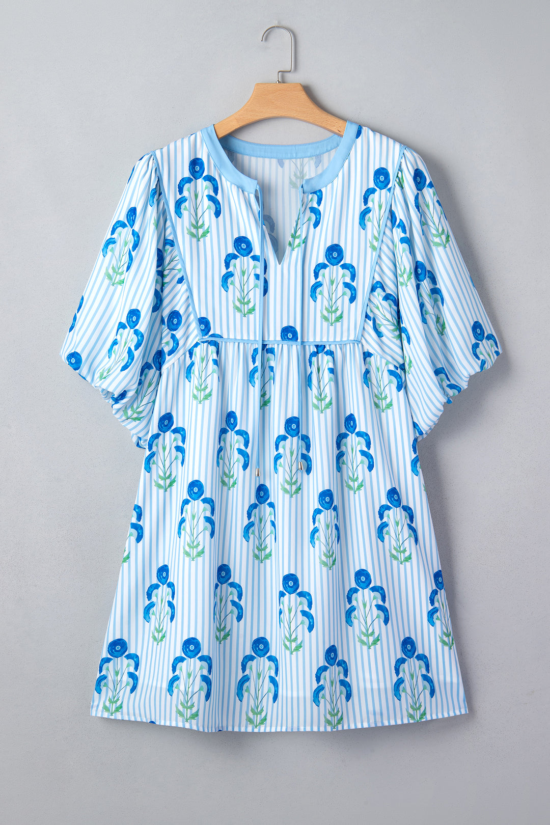 Sky Blue Floral Striped Bubble Short Sleeve Plus Size Dress
