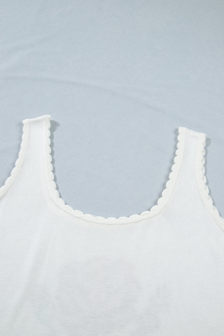 White Plus Size Floral Print Scalloped Trim Square Neck Sweater Vest
