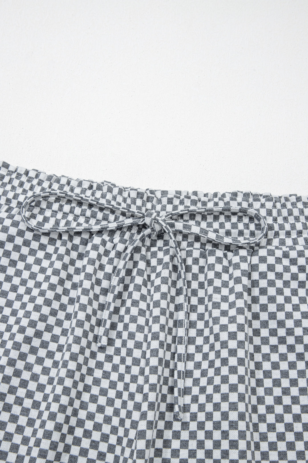 Gray Checkerboard Print Drawstring Elastic Waist Pocketed Shorts