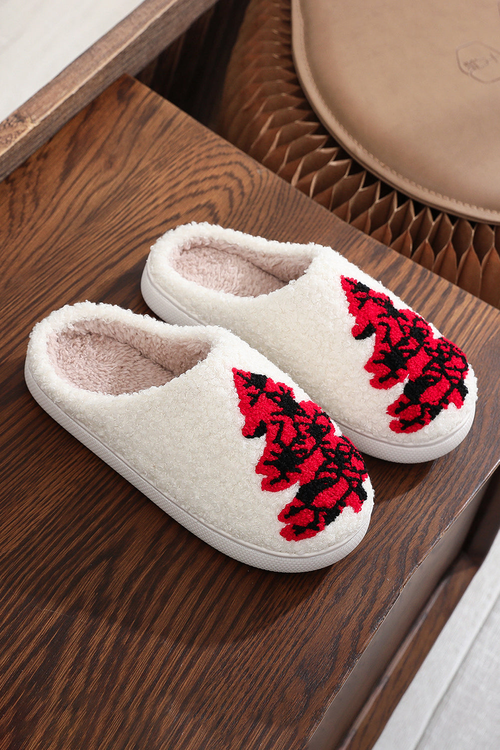 White Fuzzy Tree Pattern Christmas Fashion Home Slippers