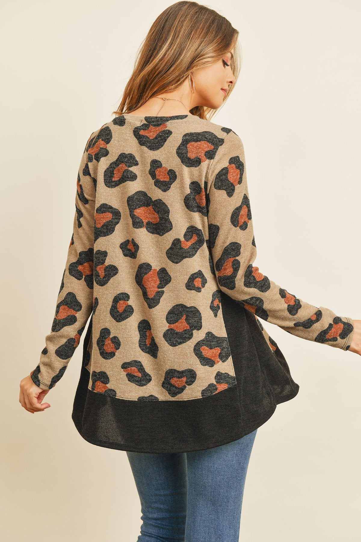 Leopard Long Sleeves Bottom and Side Contrast Top