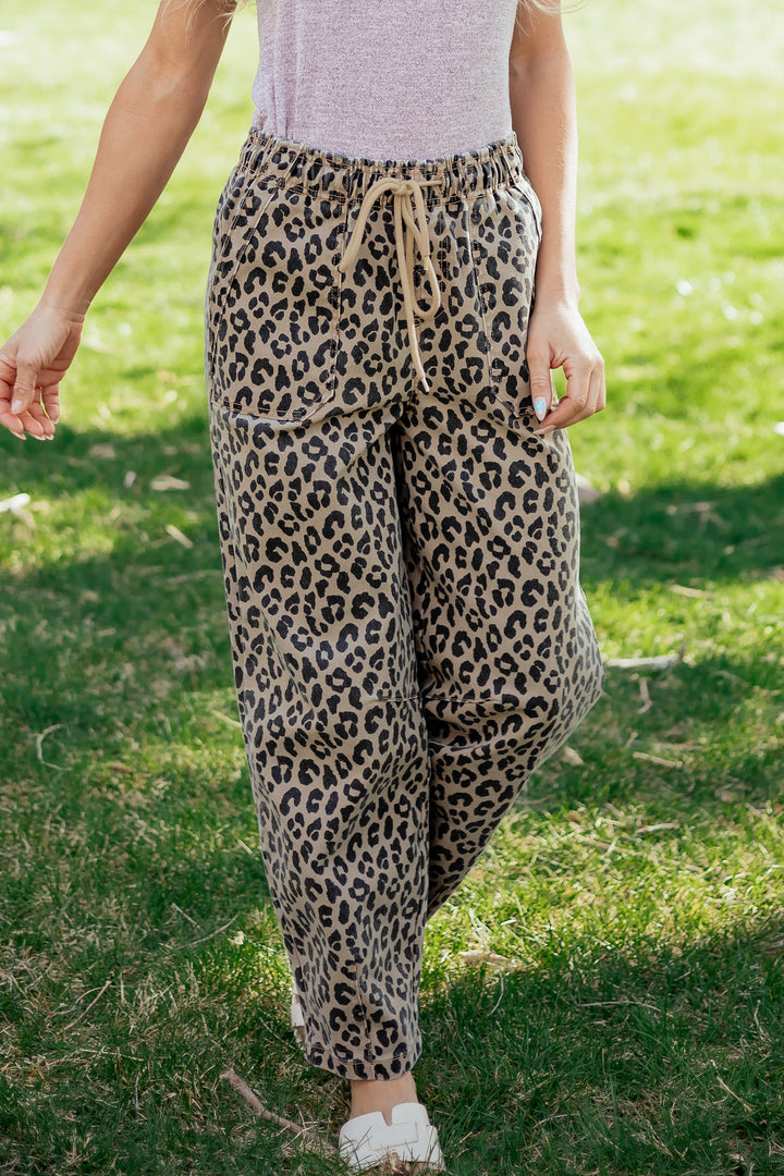 Khaki Leopard Print Drawstring Elastic Waist Loose Denim Pants with Pockets