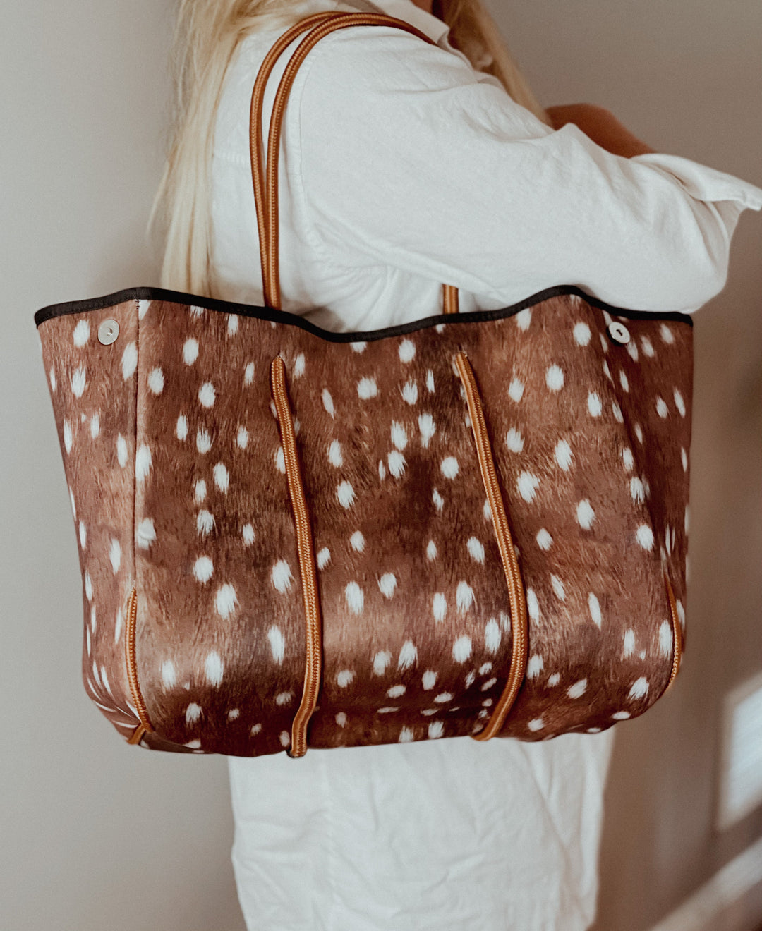 The Aniella Neoprene Tote - Brown Fawn